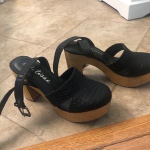 Vegan clogs free people